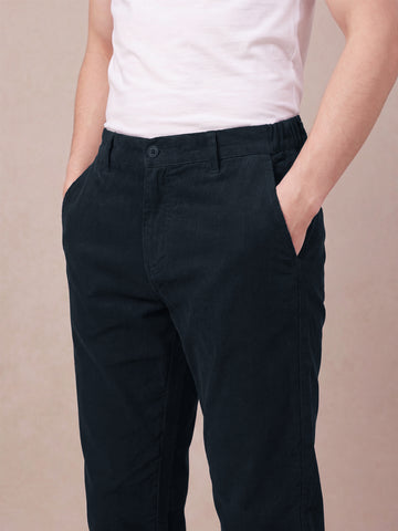Men's Black Solid 2-Way Stretch Casual Trousers