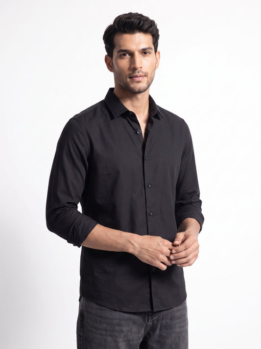 Men's Black Solid Breathable Wrinkle-Free Regular Fit Shirt