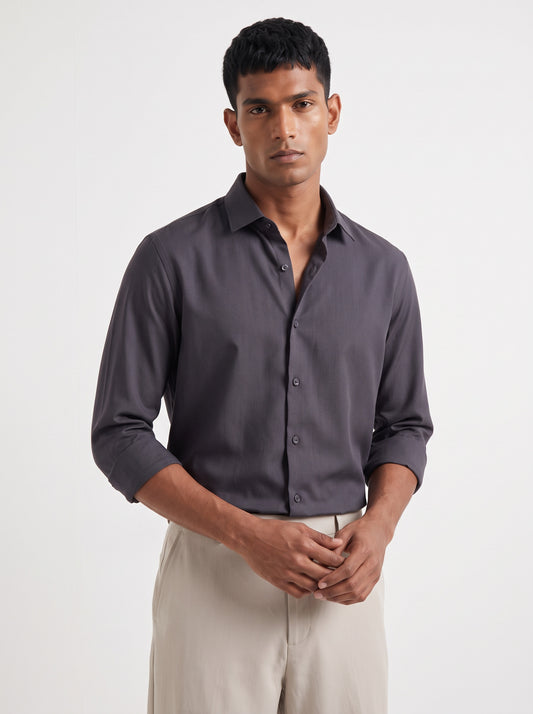 Men's Dark Grey Solid Breathable Wrinkle-Free Regular Fit Shirt